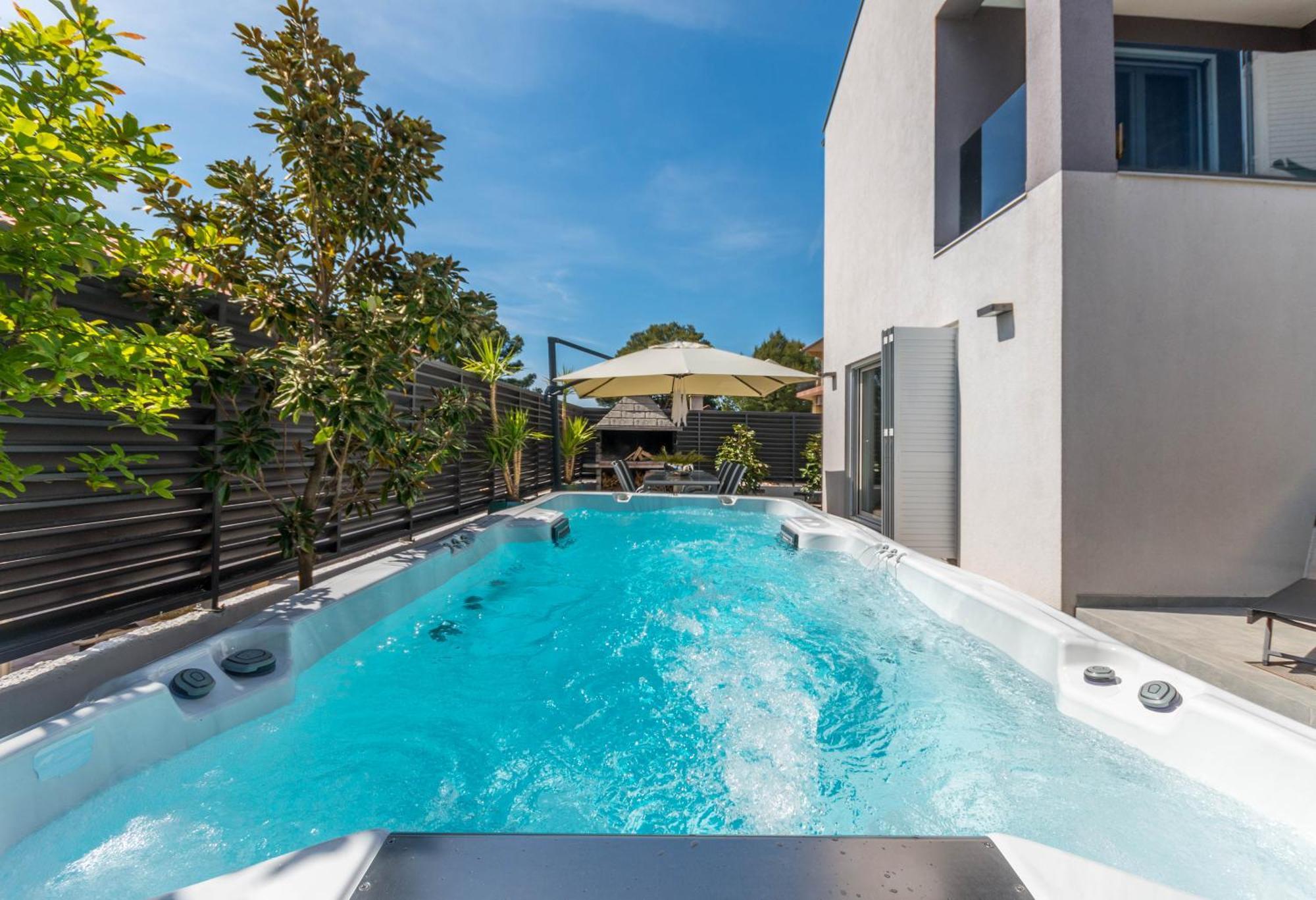 House With Pool Ledenko Apartment บีโอกราดนาโมรู ภายนอก รูปภาพ