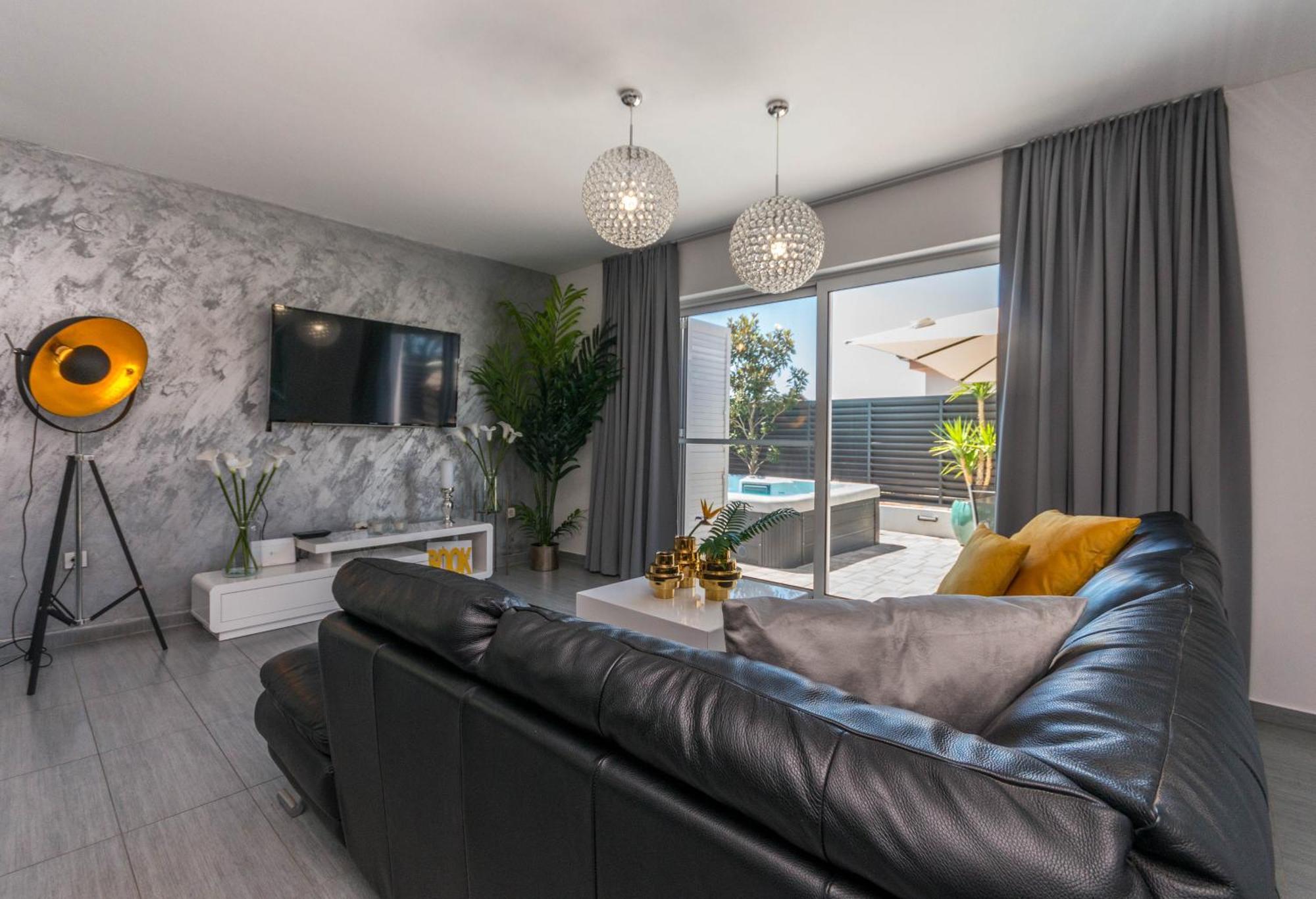 House With Pool Ledenko Apartment บีโอกราดนาโมรู ภายนอก รูปภาพ