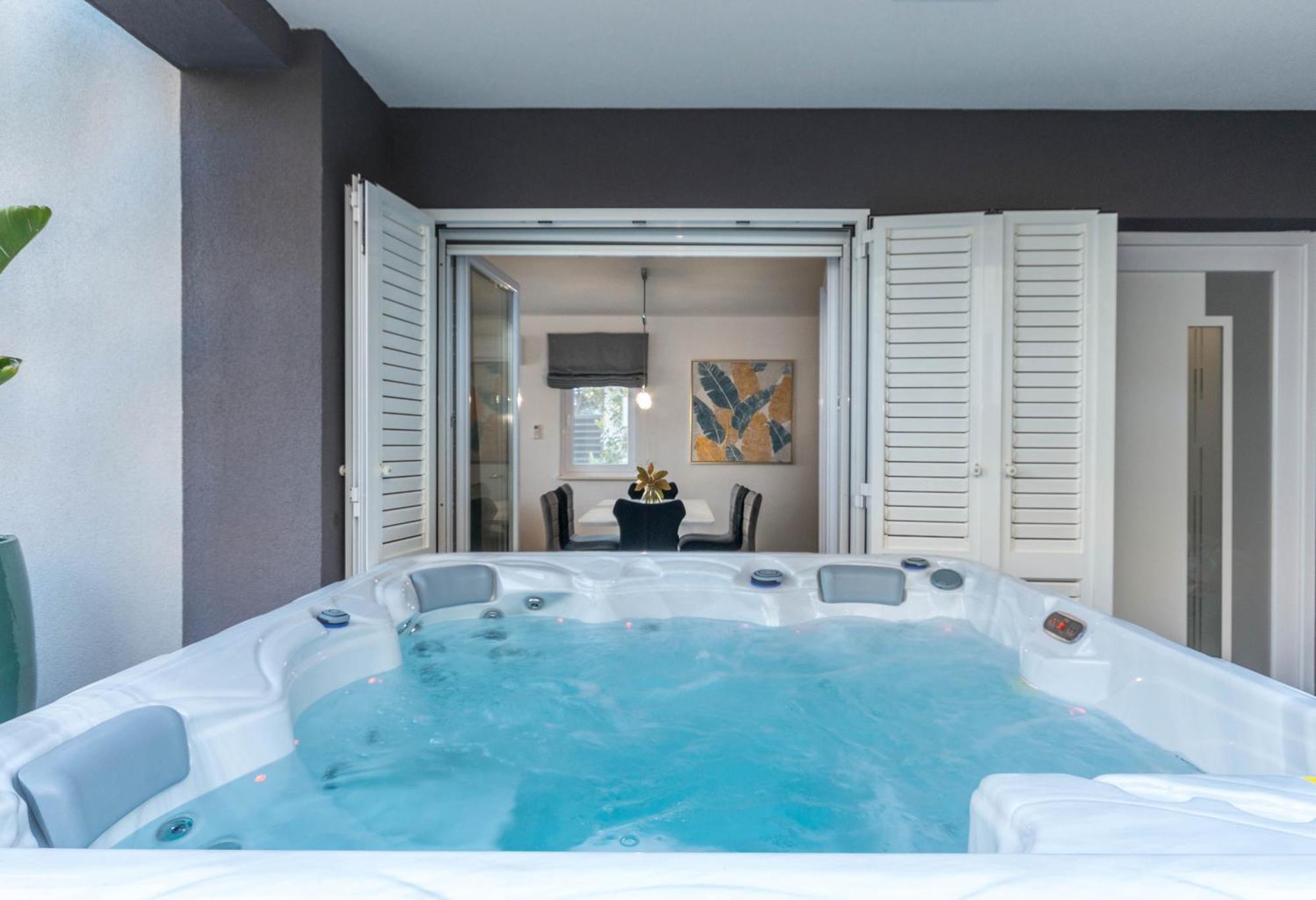 House With Pool Ledenko Apartment บีโอกราดนาโมรู ภายนอก รูปภาพ