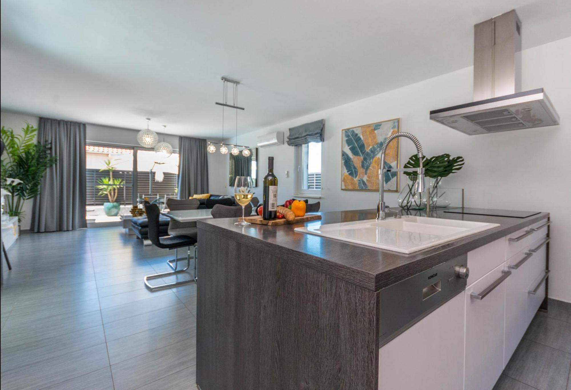 House With Pool Ledenko Apartment บีโอกราดนาโมรู ภายนอก รูปภาพ